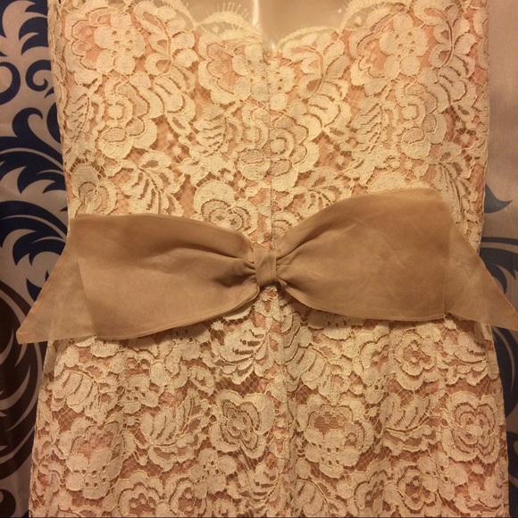 Vintage Lace Dress - Picture 4 of 8